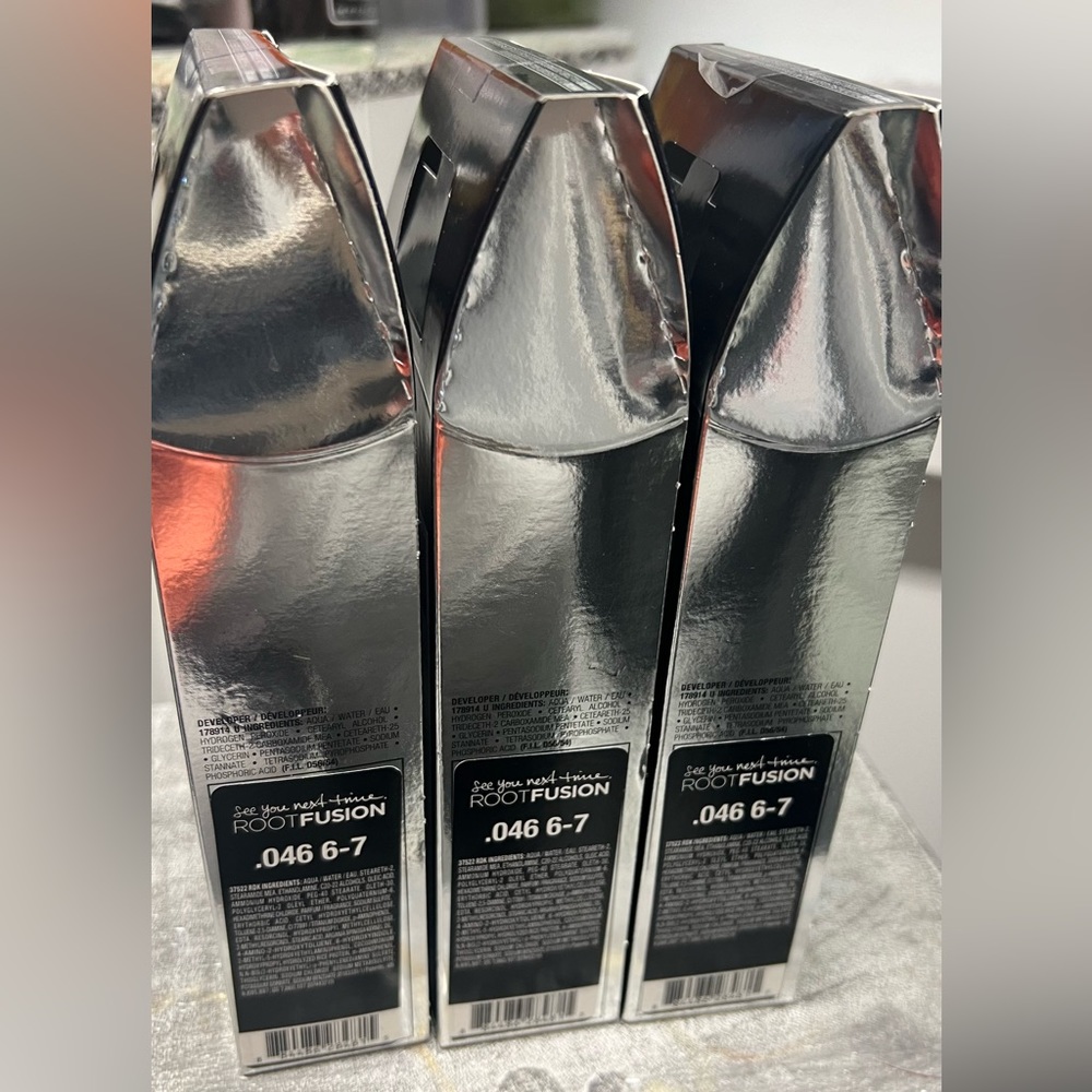 REDKEN ROOT TOUCH UP